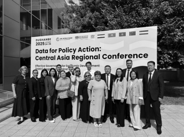 ӨСИ Душанбедеги регионалдык конференцияда дайындар жана өнүгүү тууралуу диалогго катышууда же стратегиялык максат катары орто тап: жакырчылыкка каршы риторикадан экономикалык мобилдүүлүктүн күн тартибине чейин  