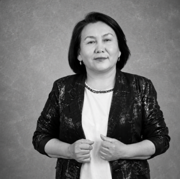 Кундузхан ИСАКОВА: мугалимден башталып, районду өзгөрткөн ишкерге чейинки жол